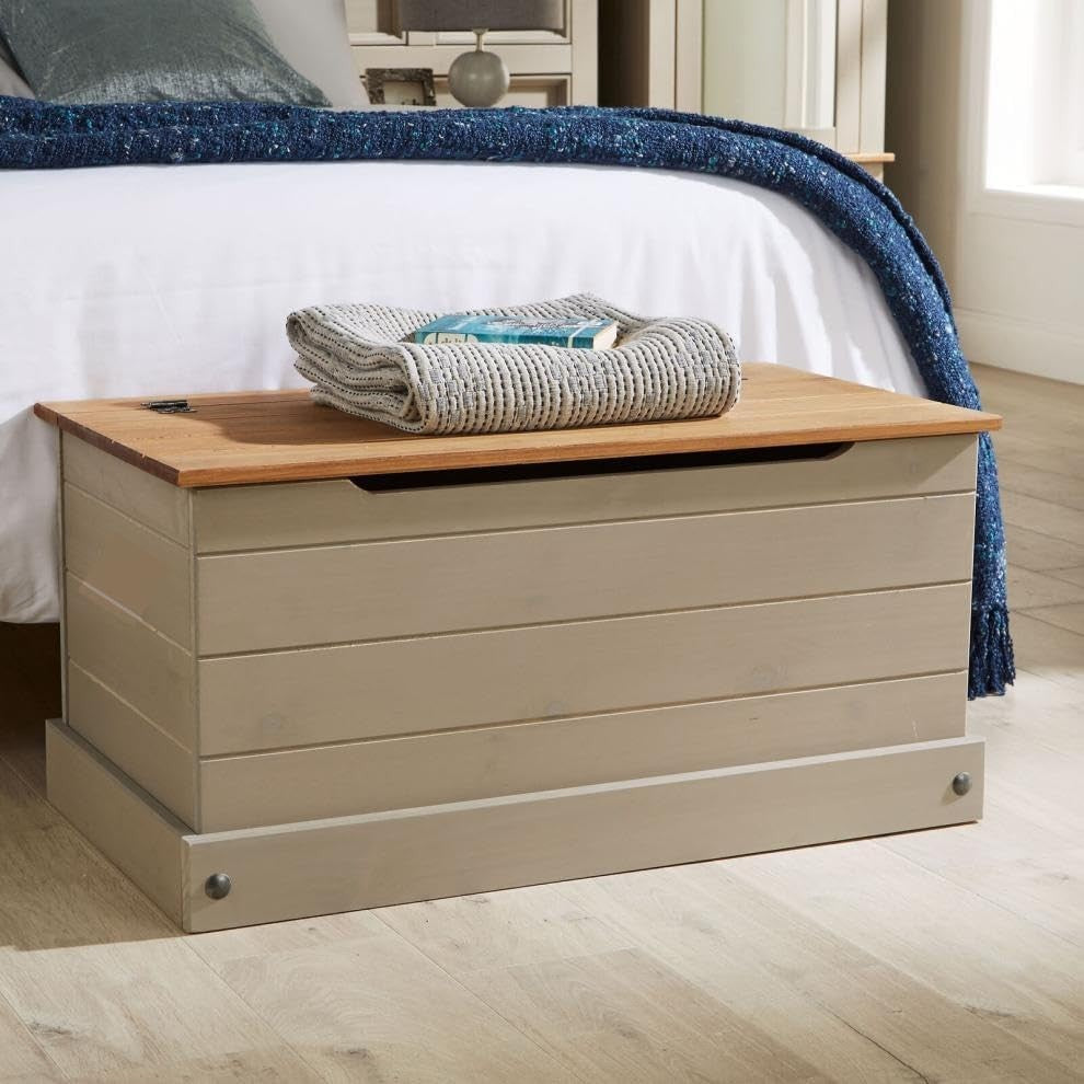 Solid Pine Storage Ottoman with Hinged Lid – Rustic Toy Chest & Bedding Box