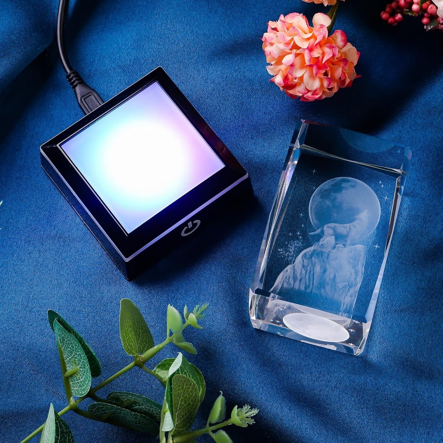 3D Crystal Wolf Ornament with LED Base • Howling Moon Glass Gift for Men & Women