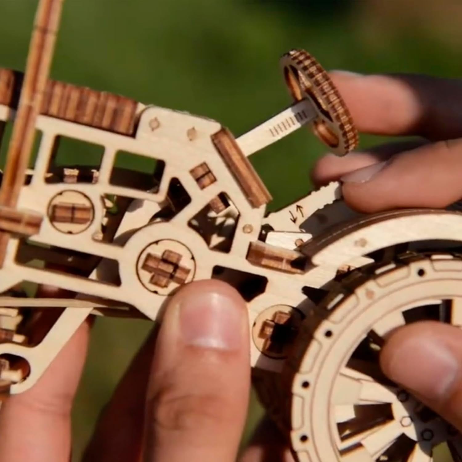 3D Wooden Mechanical Tractor Puzzle Model Kit – DIY Brain Teaser Gift