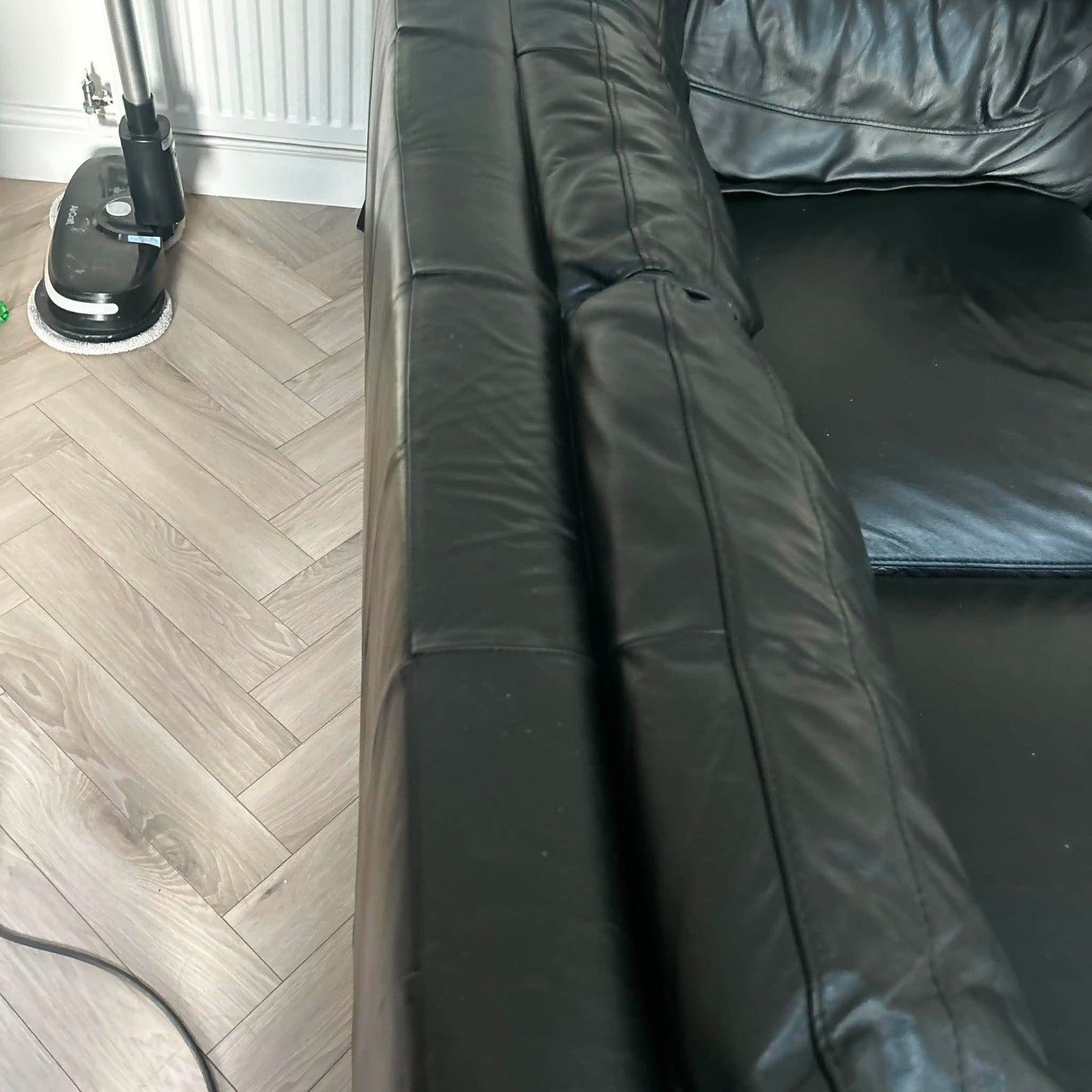 Elegant Black Luxe Leather Corner Sofa (PTP)