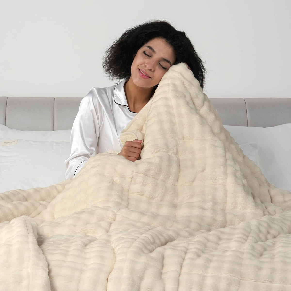 15lb Weighted Blanket, Beige Bubble Fleece Sherpa 60x80 Cozy Plush