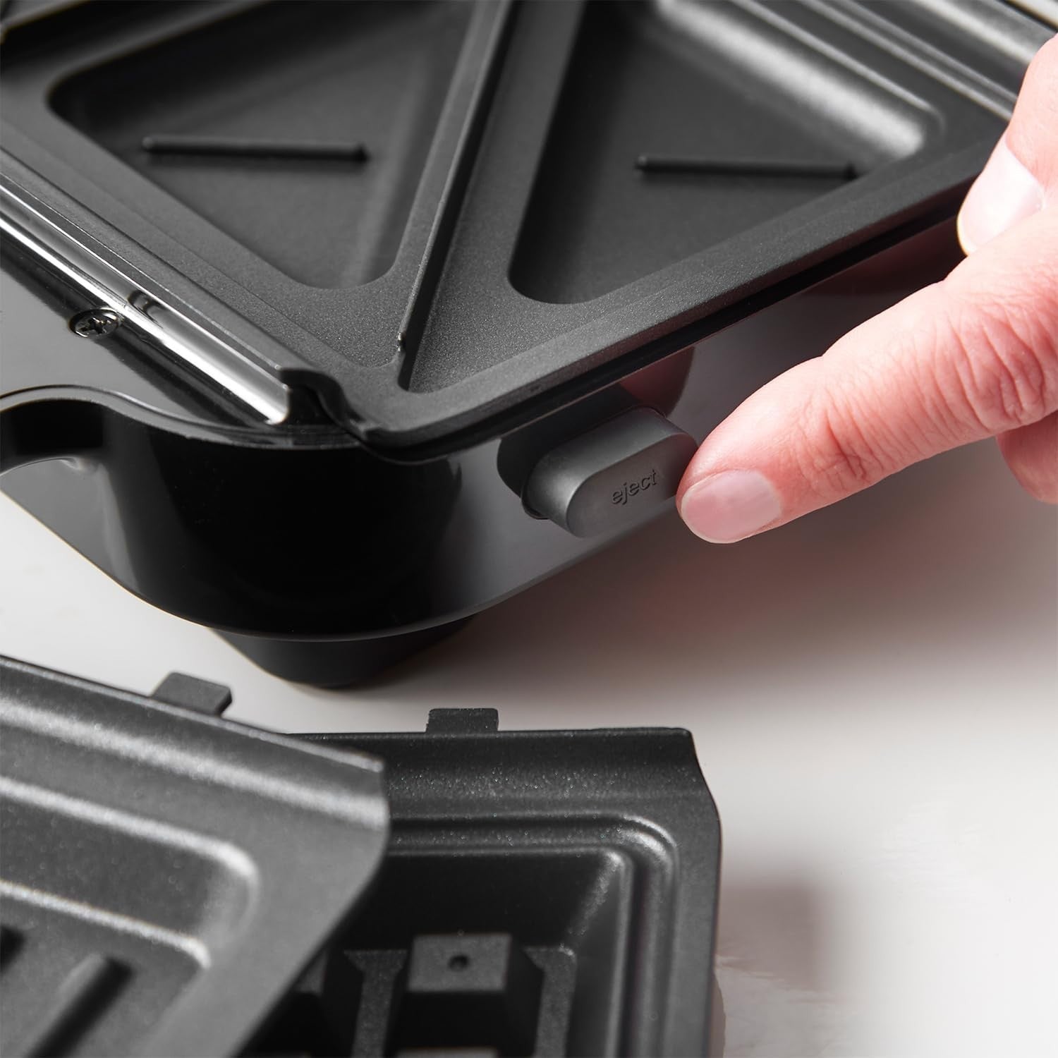 3-in-1 Sandwich Maker Waffle Panini Grill 680W Removable Plates