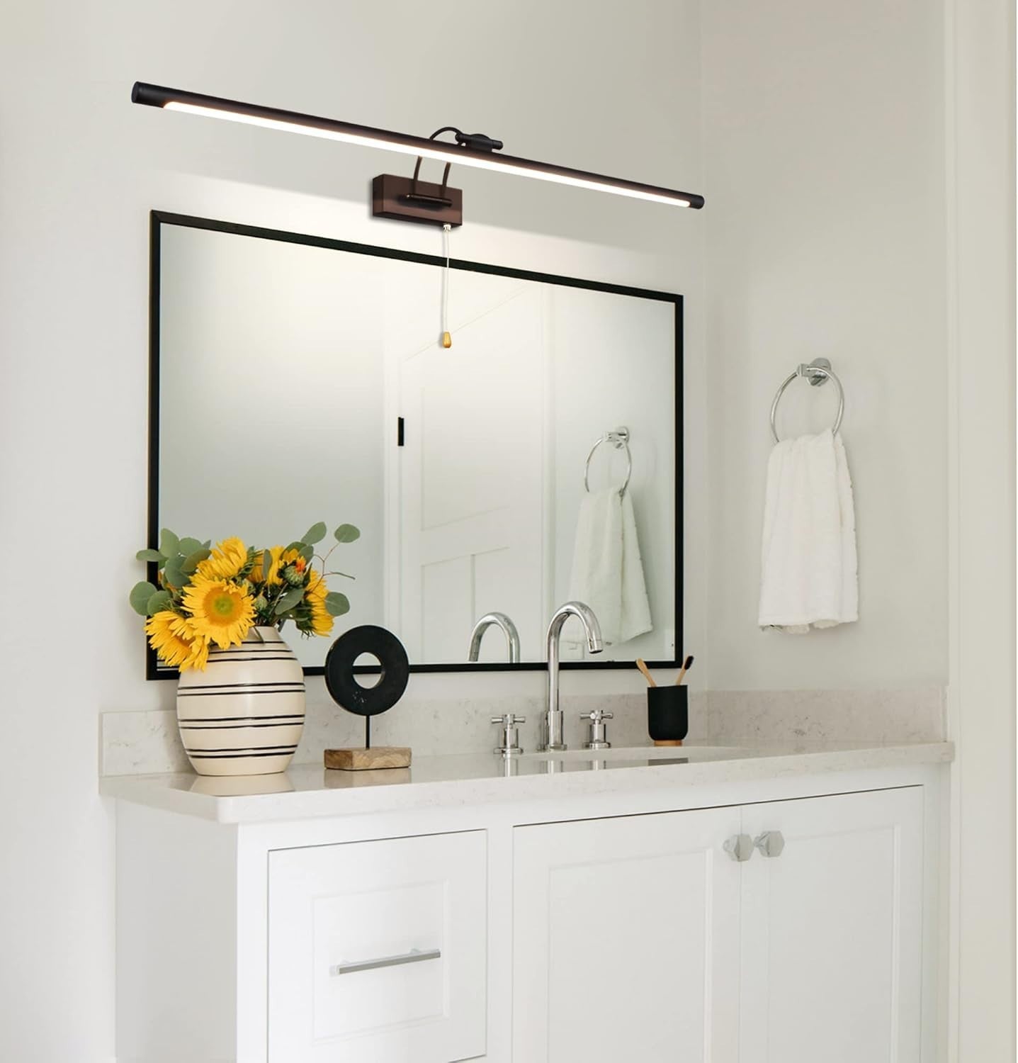 Adjustable LED Bathroom Vanity Light 16W Black Wall Sconce 90cm