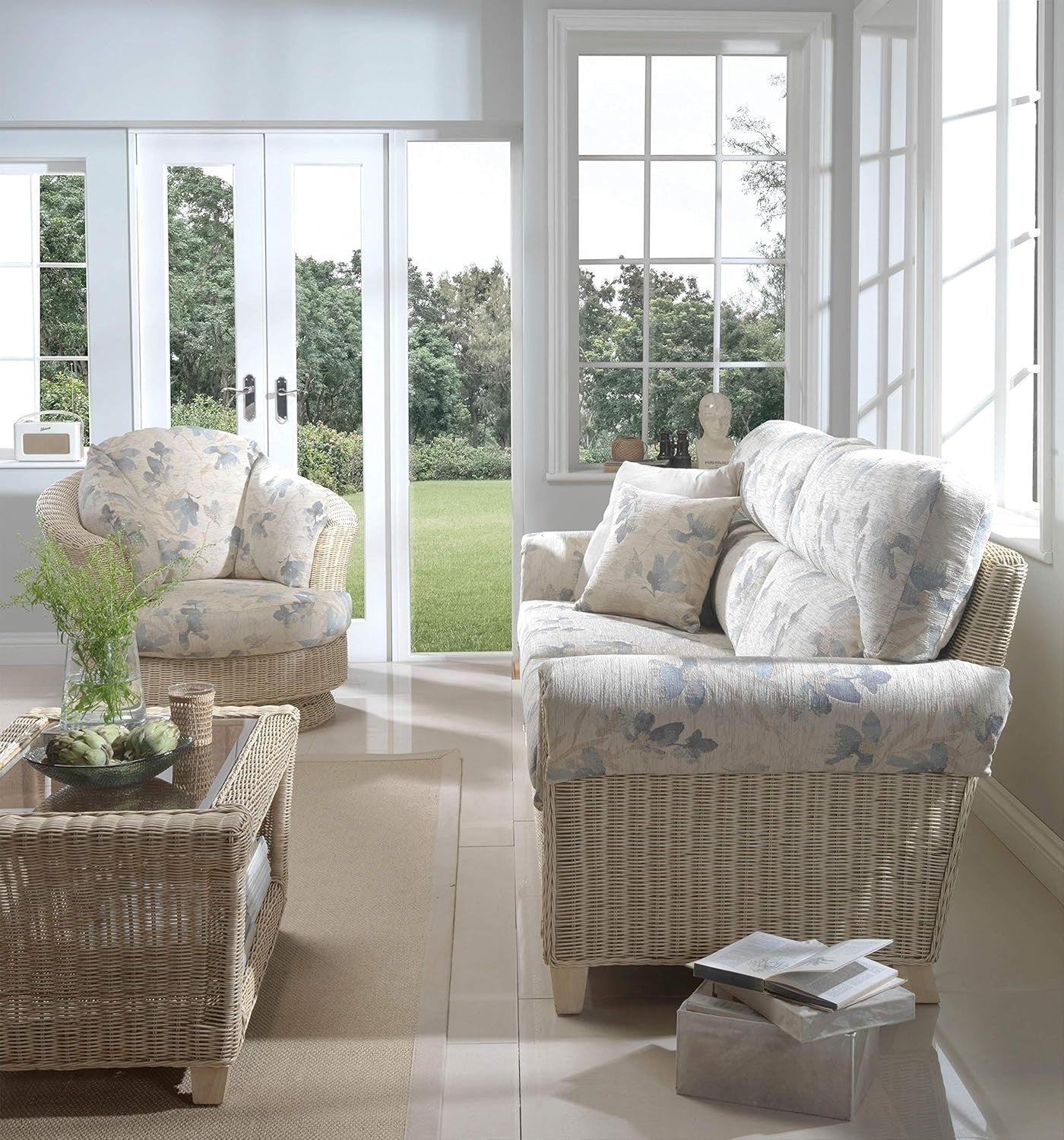 Swivel Rattan Armchair Indoor Circular Lounge Chair with Cushions 360°