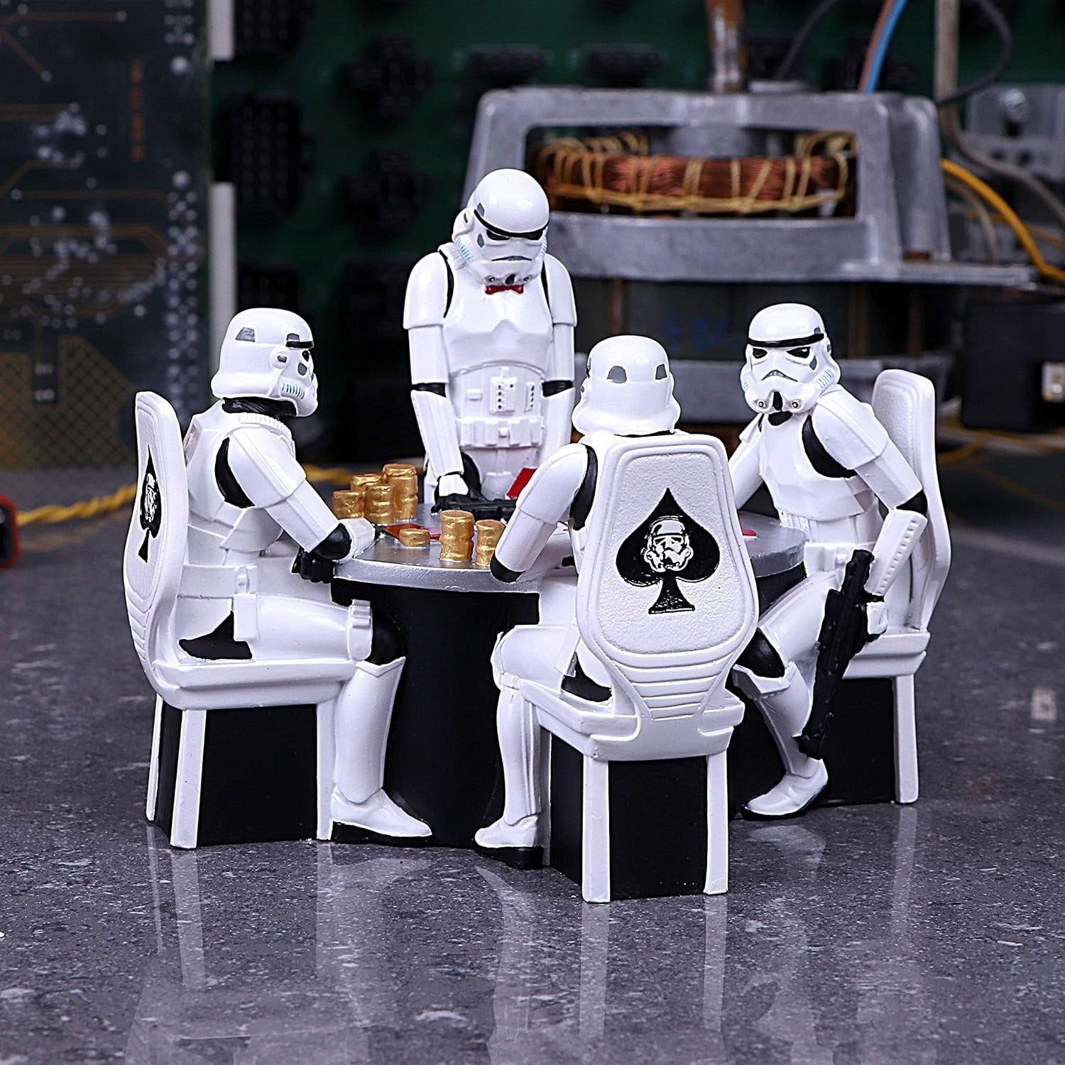 Poker Table Stormtrooper Resin Figurine 18.3cm Collectible Sci-Fi Home Decor