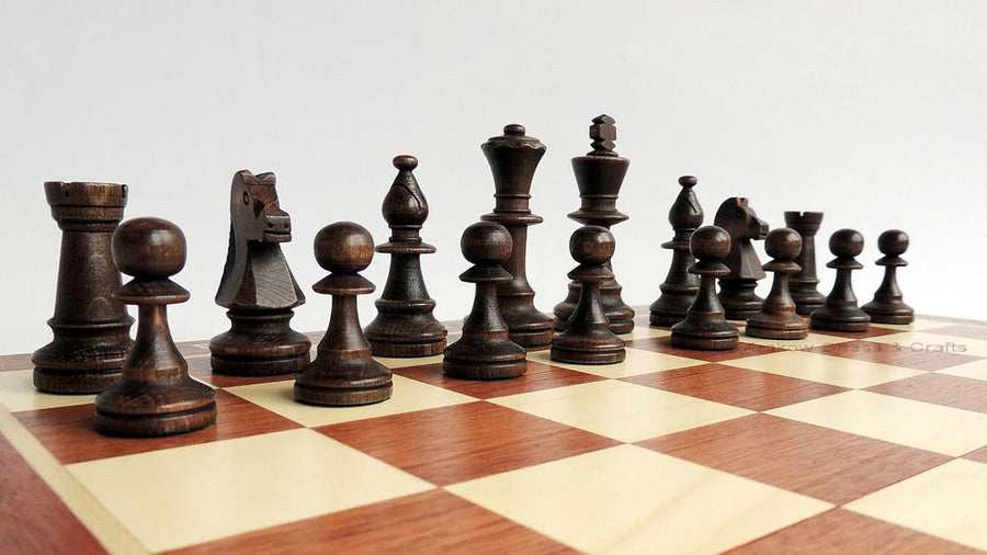 48cm Tournament Wooden Chess Set – Weighted Staunton Pieces & Folding Board