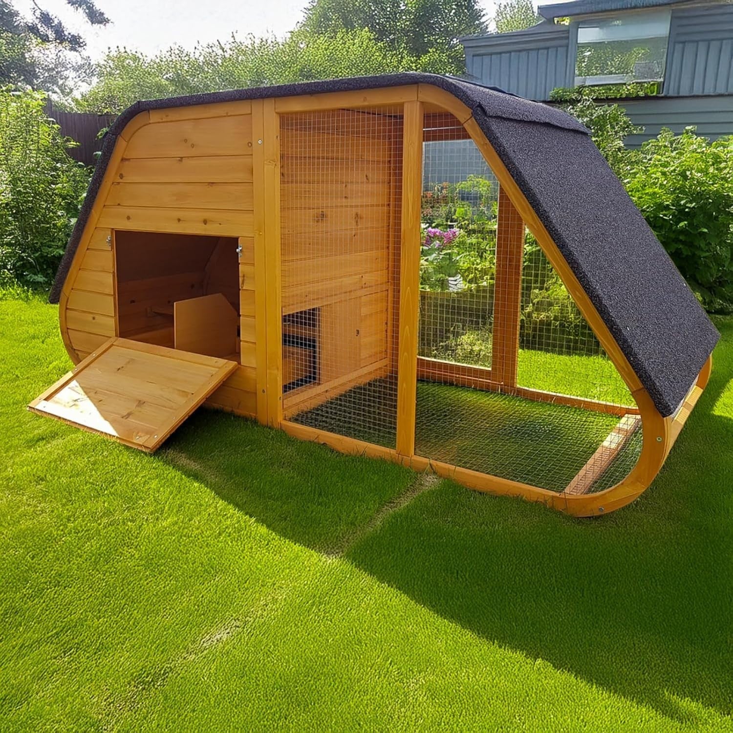Curved Wooden Chicken Coop Hen House Night Shutter Easy Clean Floor