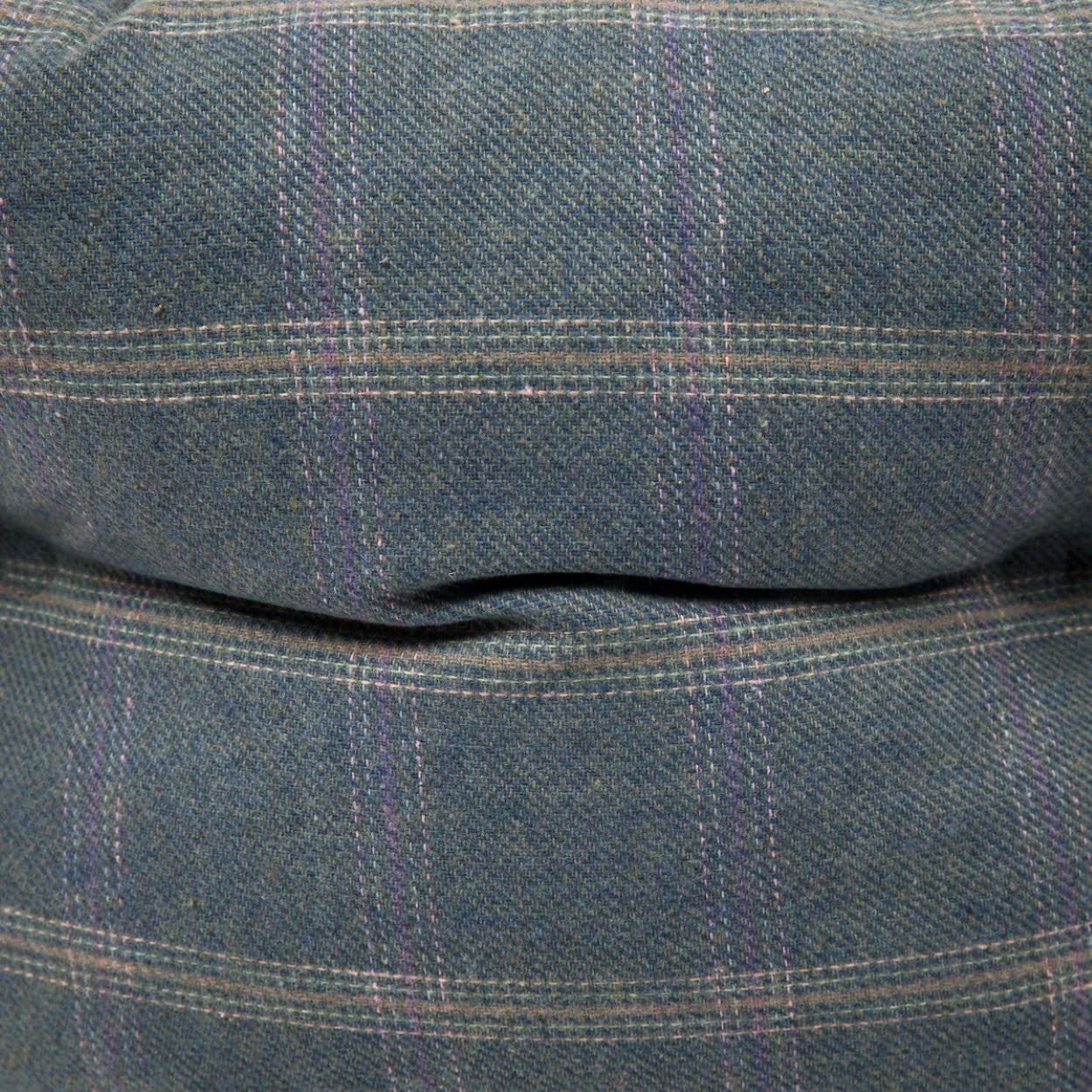 Medium Tweed Oval Dog Bed Reversible Cushion Washable