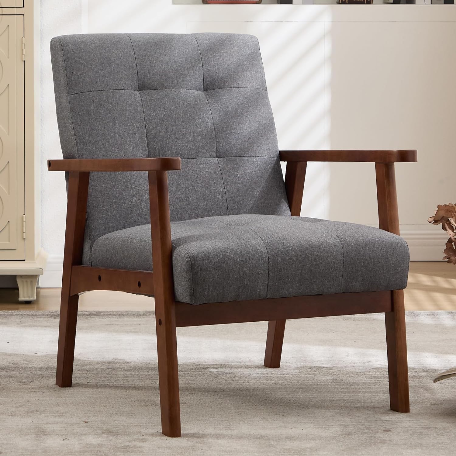 Mid‑Century Modern Linen Accent Chair – Solid Wood Lounge Armchair Light Grey