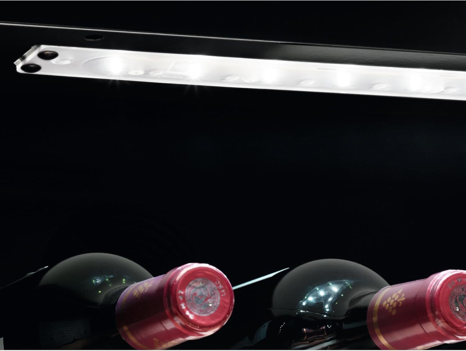 20 Bottle Built-In Wine Cooler Integrated Glass Door LED Single Zone 82cm