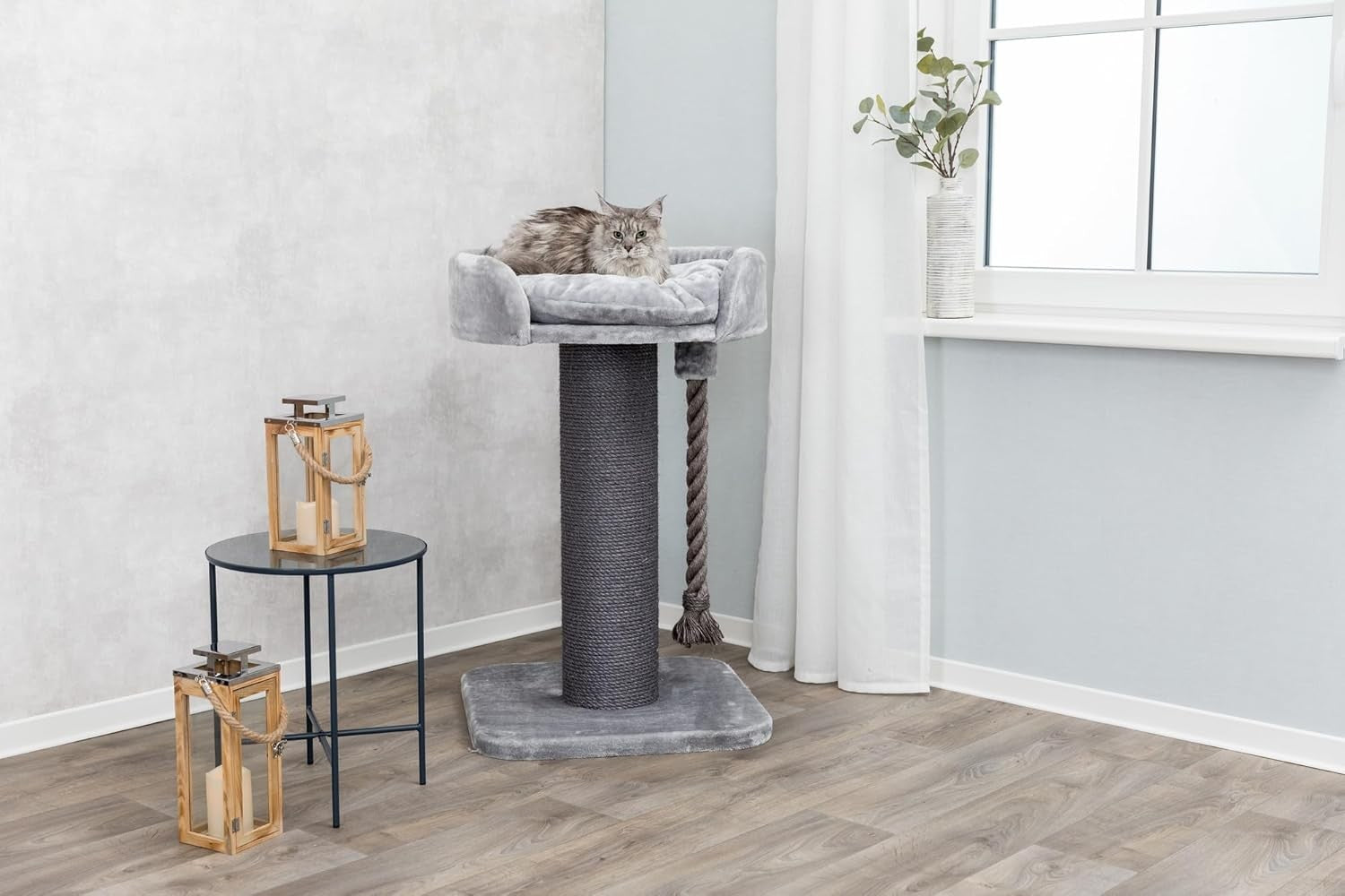XXL Cat Scratching Post for Large Cats with Elevated Bed Heavy Duty Tower