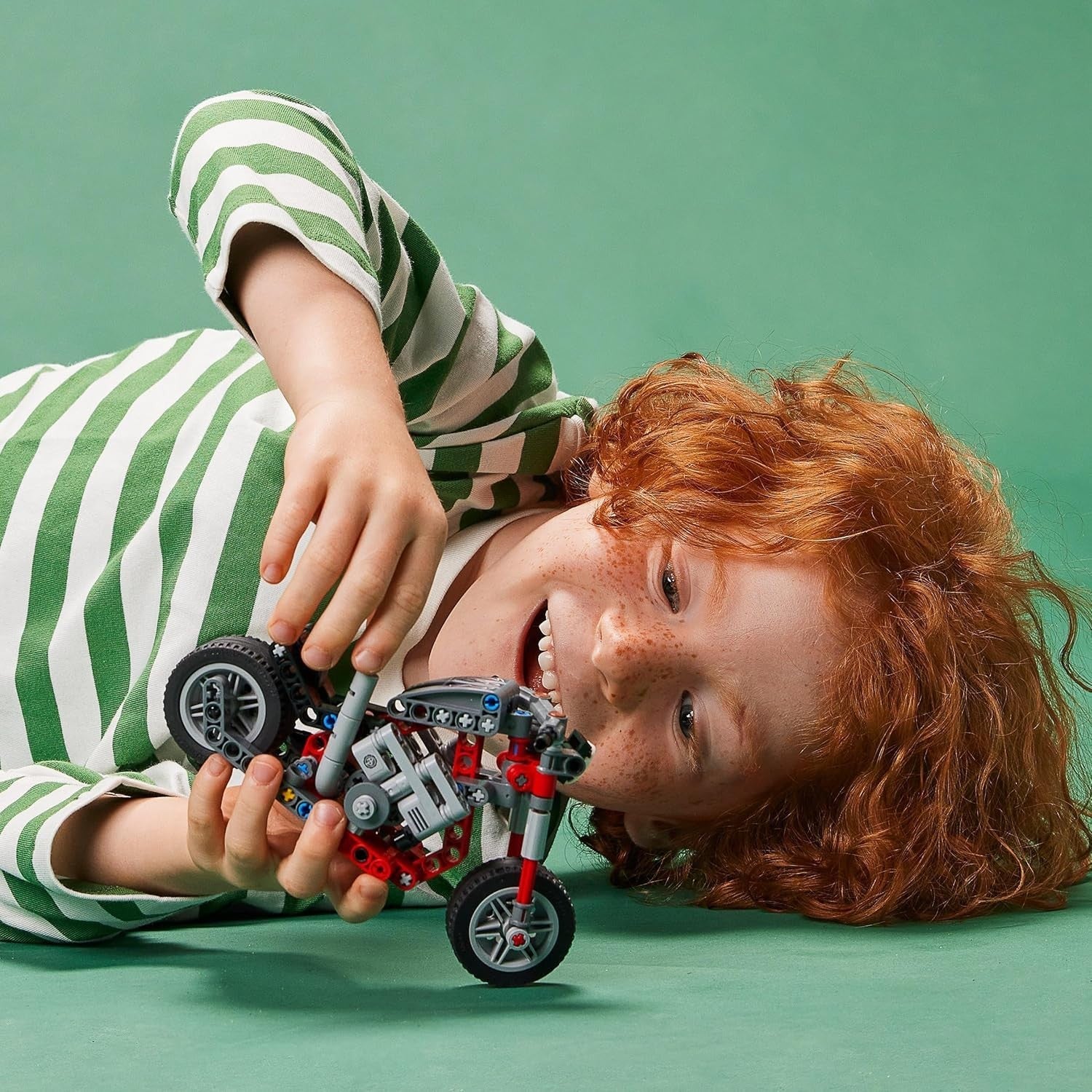 2-in-1 Kids Motorcycle Building Kit – Realistic, Durable, Fun STEM Toy