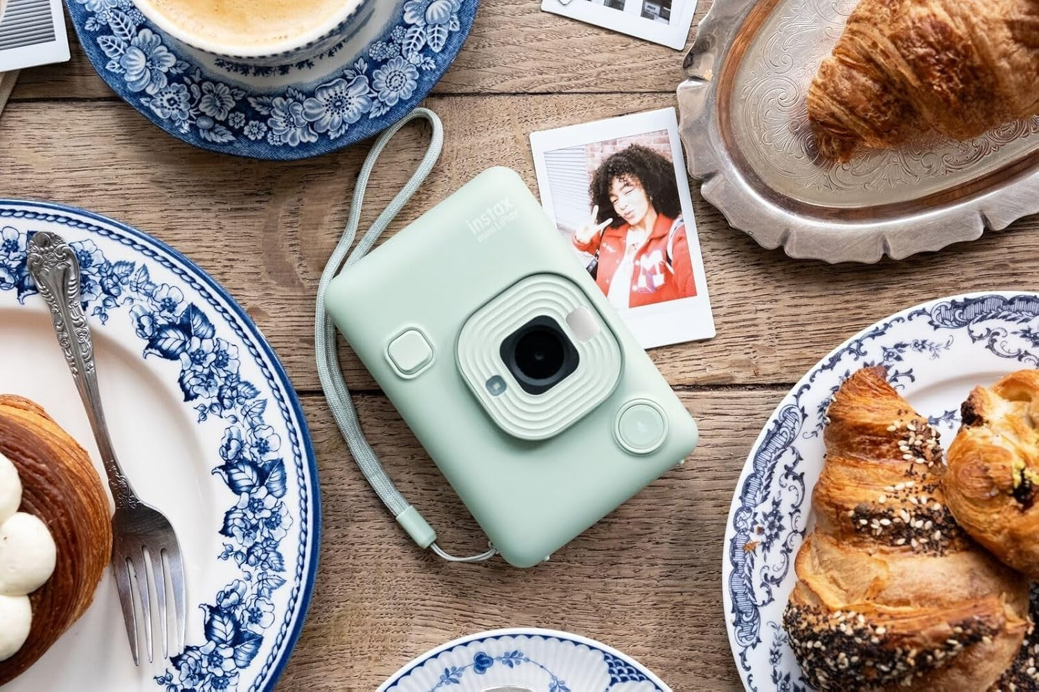 Hybrid Instant Camera LCD Screen USB-C Photo Printer Green Camera