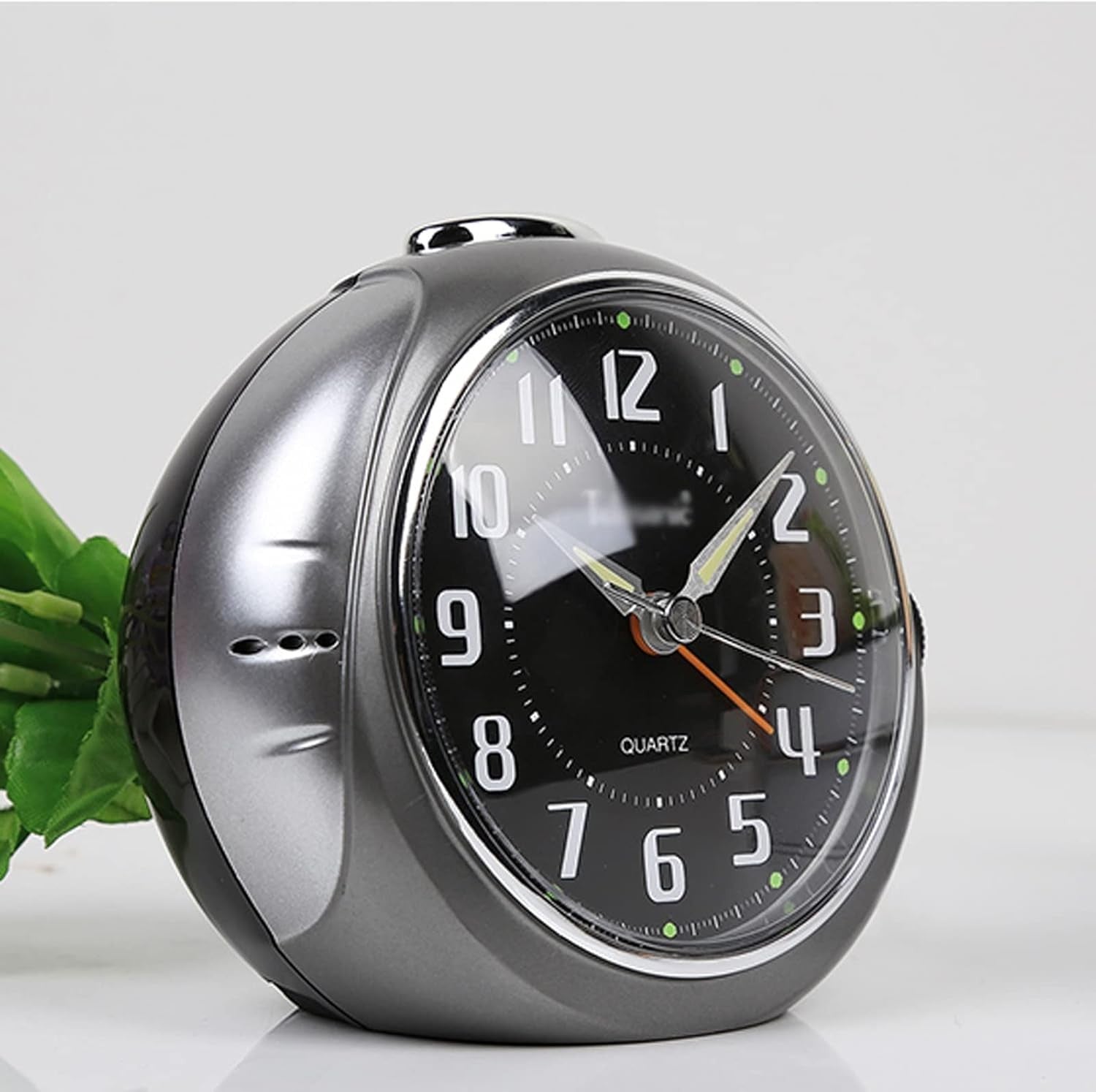 Silent Alarm Clock Loud Bell 5 Inch Battery Operated Non Ticking Bedroom