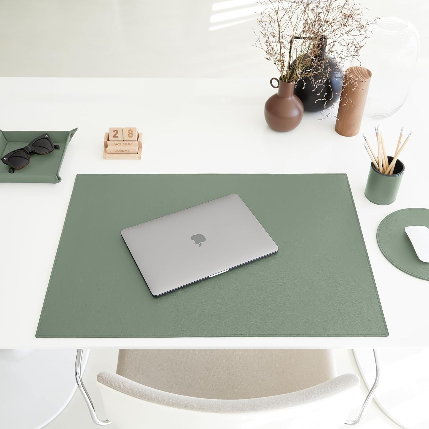 Leather Valet Tray Sage Green – Desk Organiser for Keys, Coins & Jewellery
