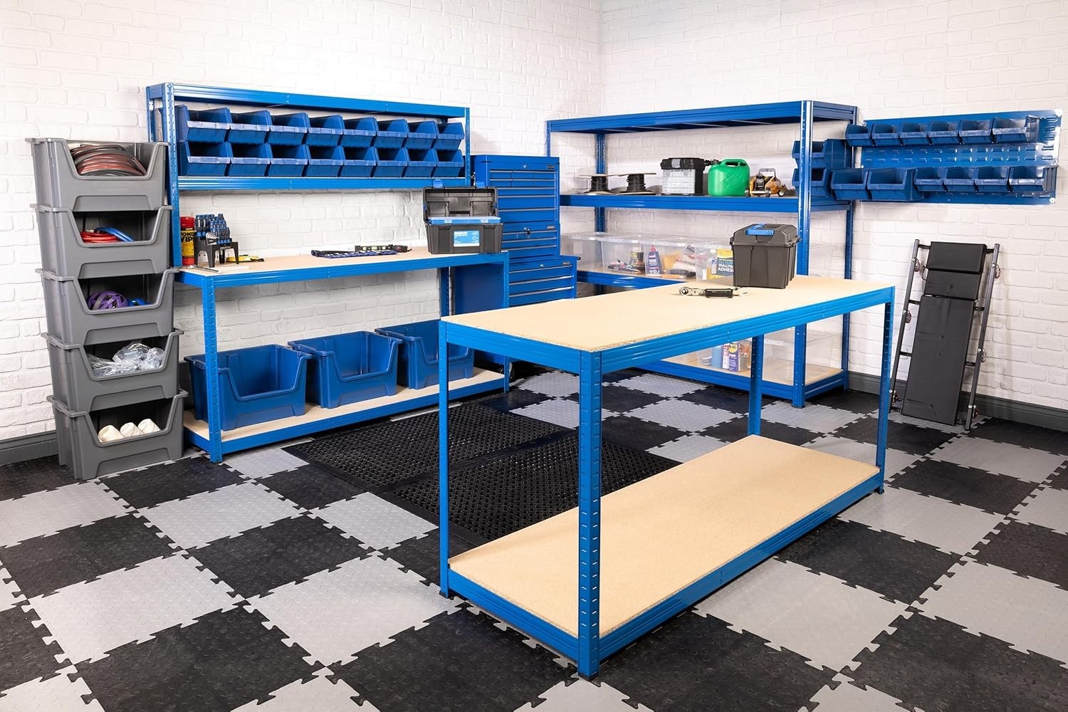 1400mm Industrial Workbench 300kg Load Chipboard Top with Adjustable Shelf