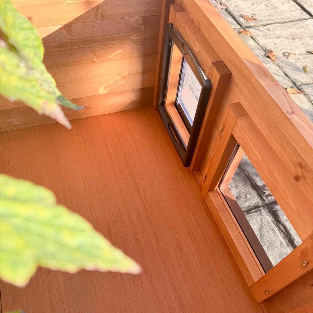 Self-Heating Outdoor Cat Kennel | Pine Wood, Ventilated, Ready to Use