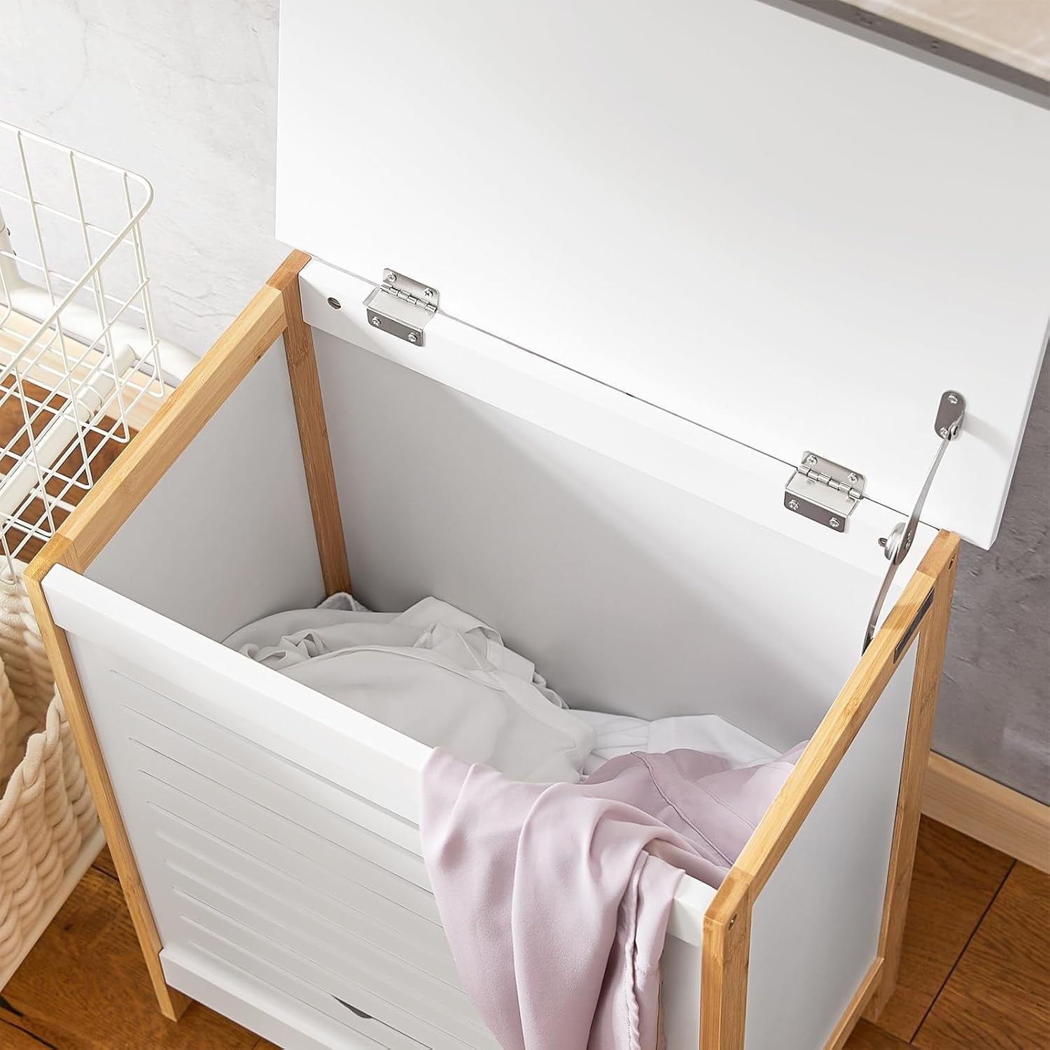 Modern Laundry Basket with Hinged Lid, 50x30x60cm Storage Hamper, Bamboo Frame