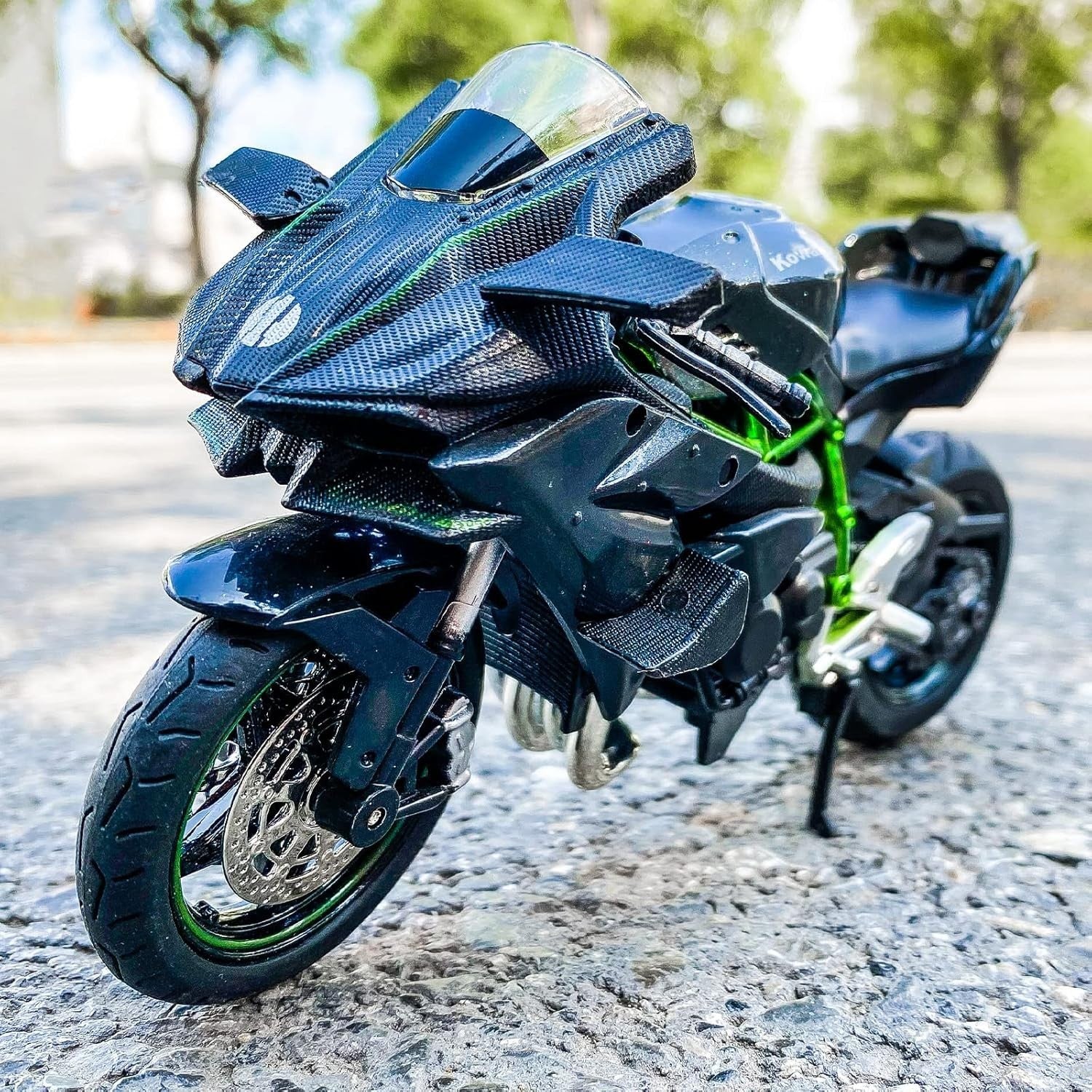 1:12 Scale Diecast Motorcycle Model with Rotating Wheels & Realistic Details