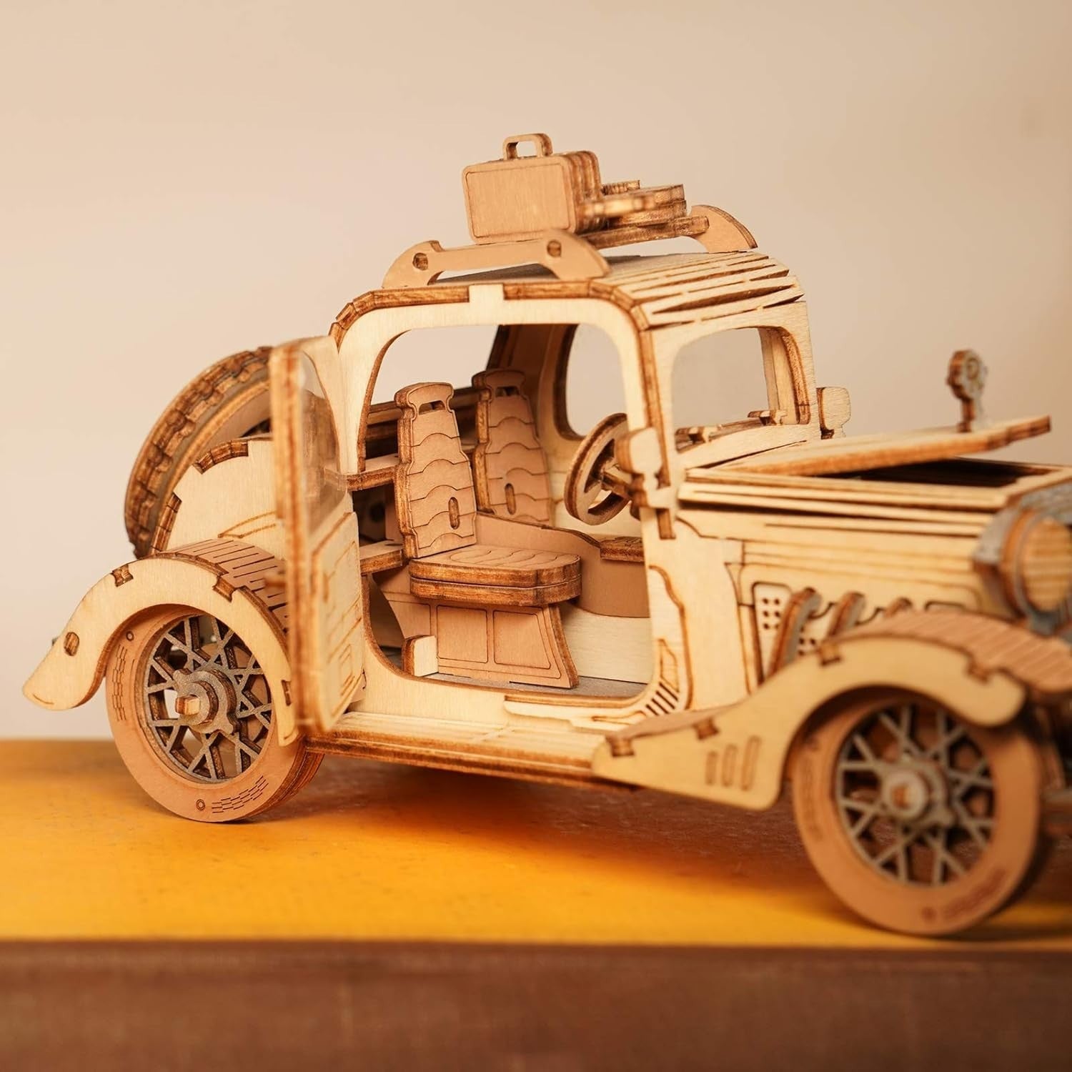 3D Wooden Vintage Car Puzzle Kit – DIY Model Craft Gift for Teens & Adults