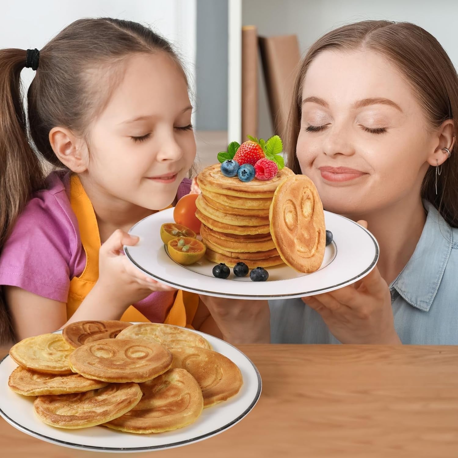 Non-Stick Smiley Pancake Pan 7-Cup Die-Cast Aluminium Breakfast Fun