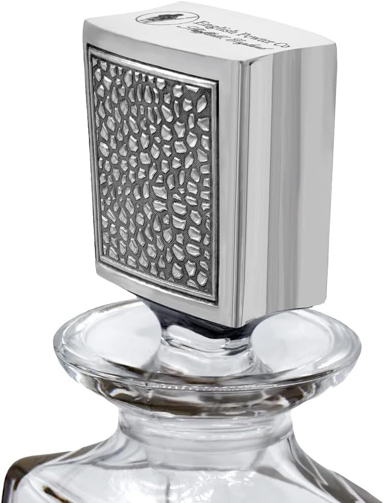 Luxury 650ml Stag Head Whiskey Decanter – Crystal Glass with Pewter Base & Lid