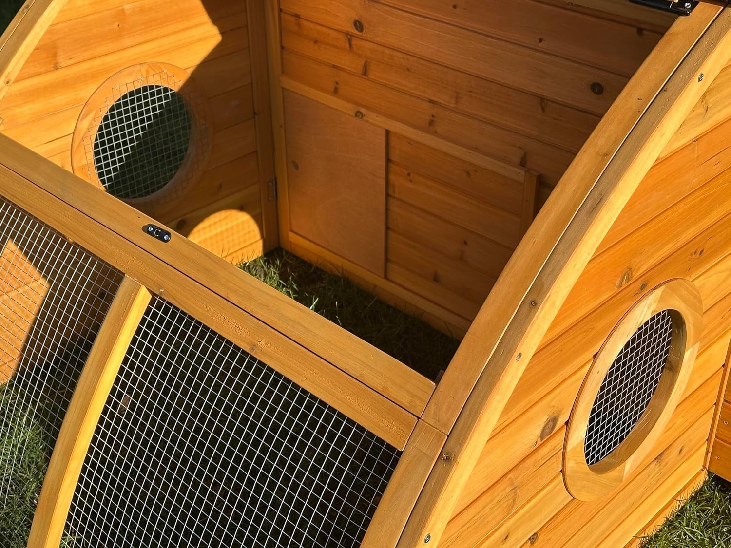 Half Moon Wooden Chicken Coop with Run Nest Box