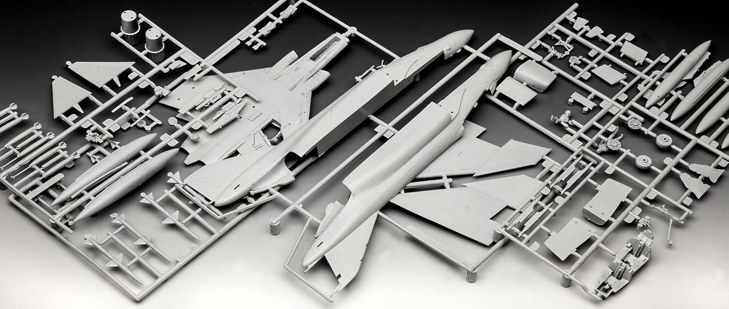 1:72 F-4J Phantom II Model Kit Unpainted Plastic Jet Aircraft 68-Piece Set