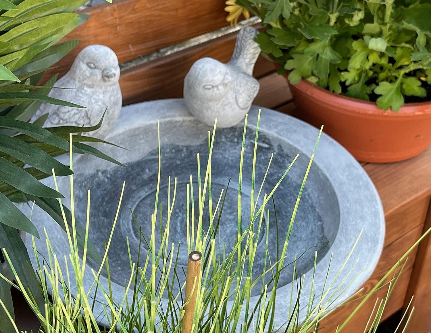Stone Bird Bath Plate with 2 Birds Frost-Proof Garden Ornament 32cm