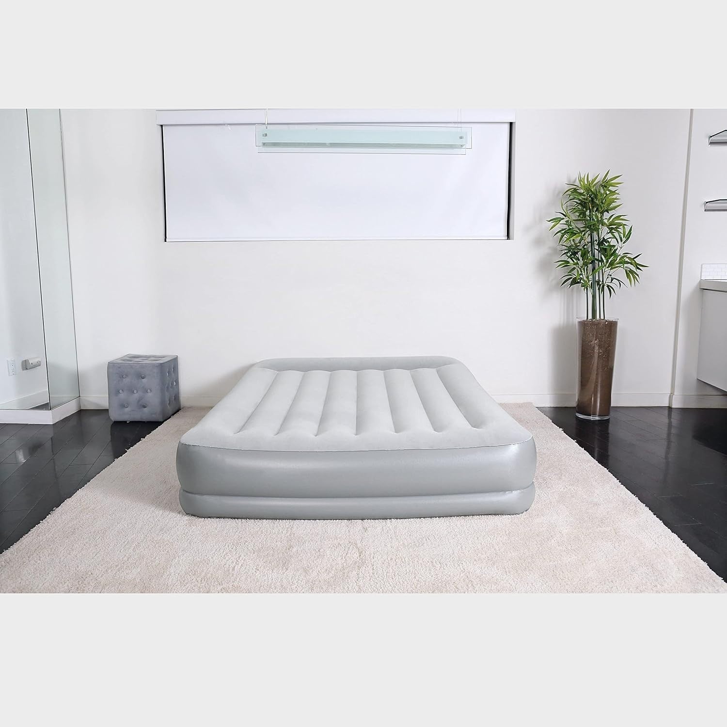 King Size Inflatable Airbed with Built-In Pump – Portable Guest & Camping Mattre
