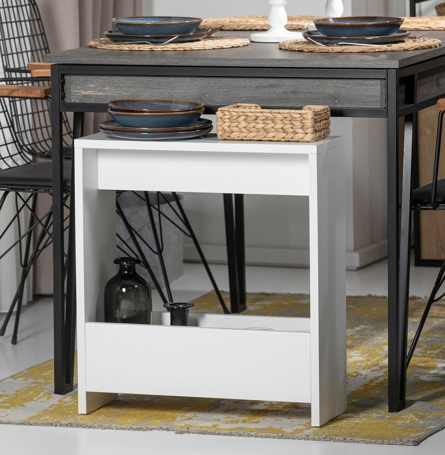 White Side Table with Magazine Rack – Compact Storage & Stylish Design