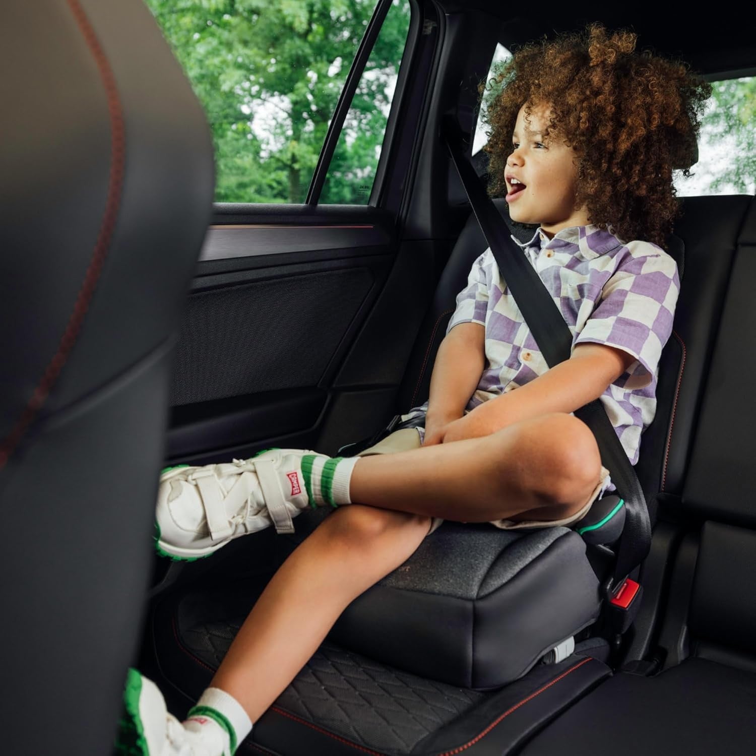 ISOFIX Booster Car Seat 6–12 Years Lightweight Compact Safe Travel Seat