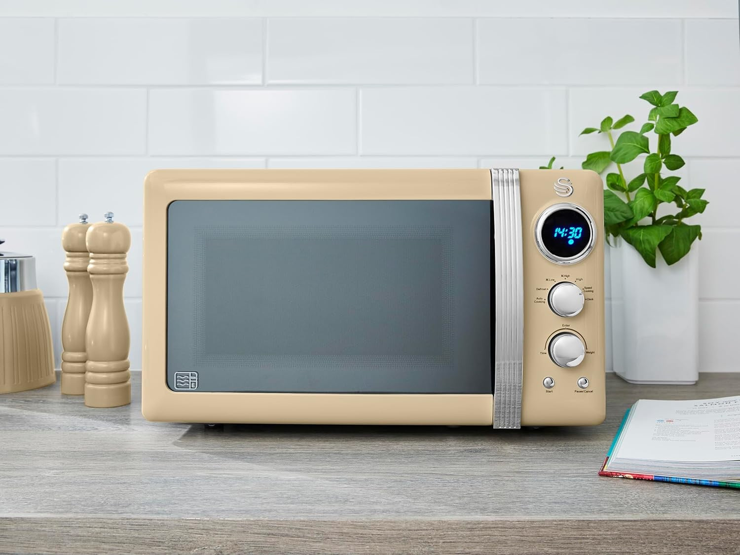 Cream 20L Retro LED Digital Microwave 800W 6 Power Levels