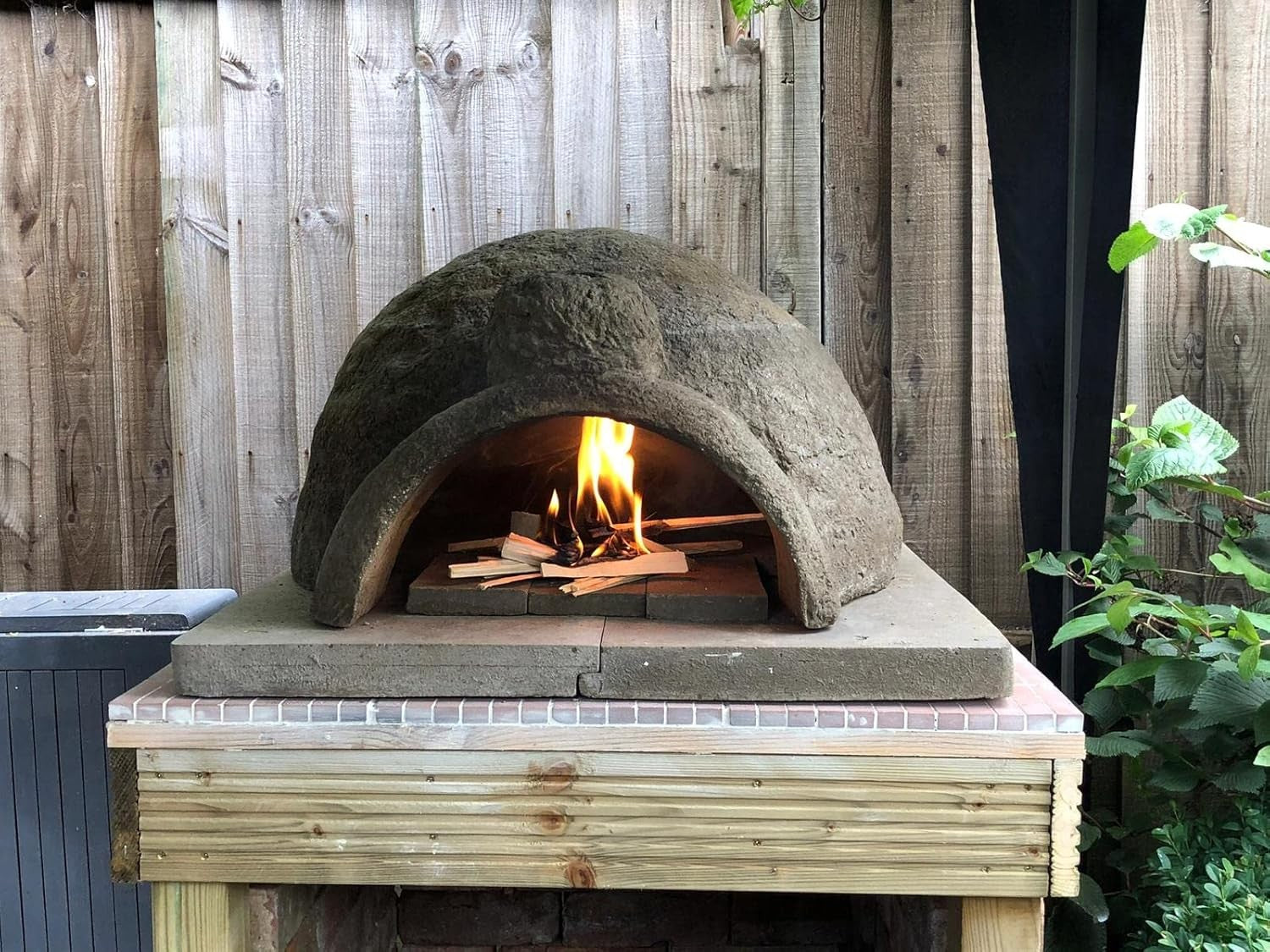 Traditional Wood Fired Outdoor Pizza Oven | Rustic Stone Garden Oven for BBQ