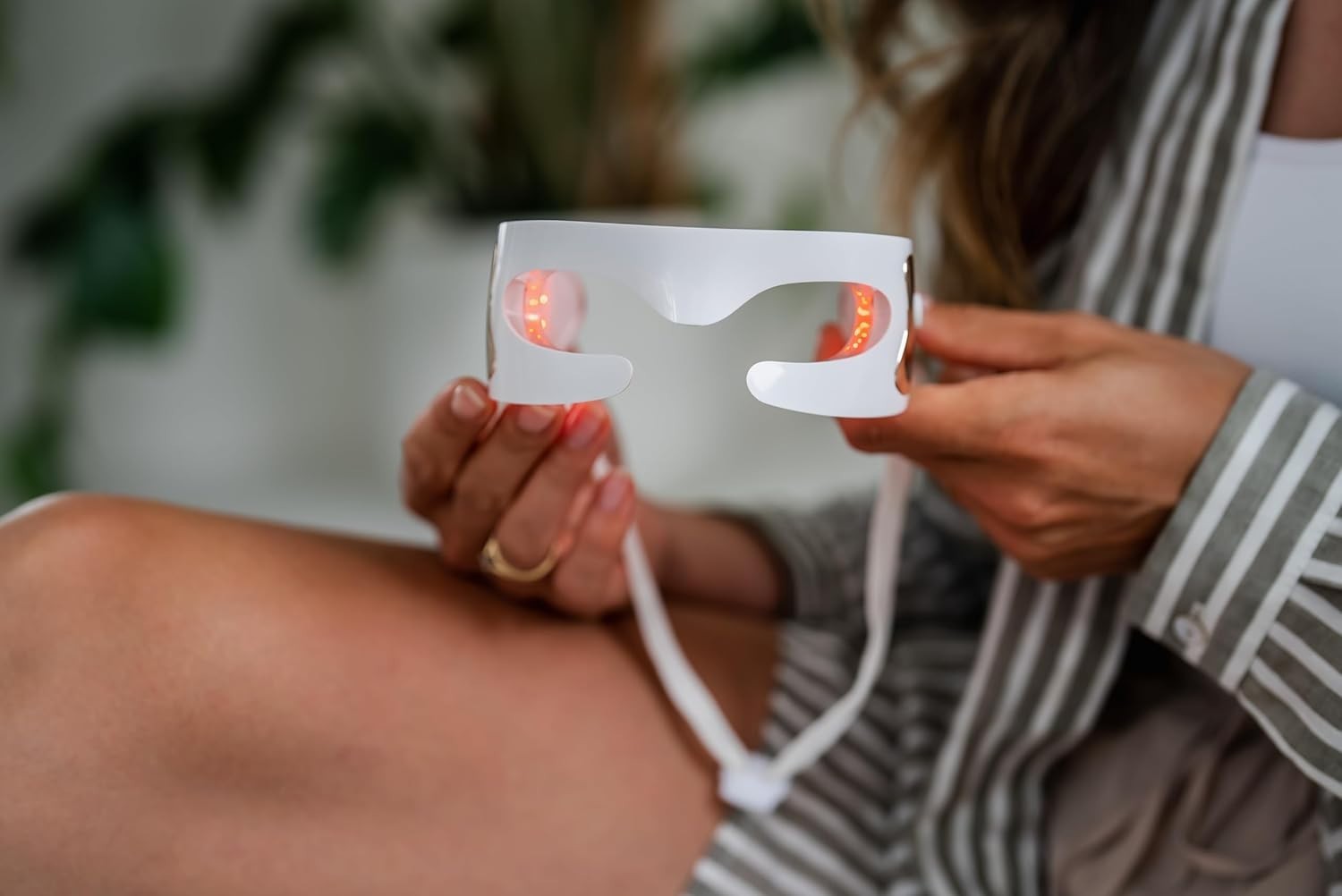Red Light Therapy Eye Massager Anti Aging Stress Relief