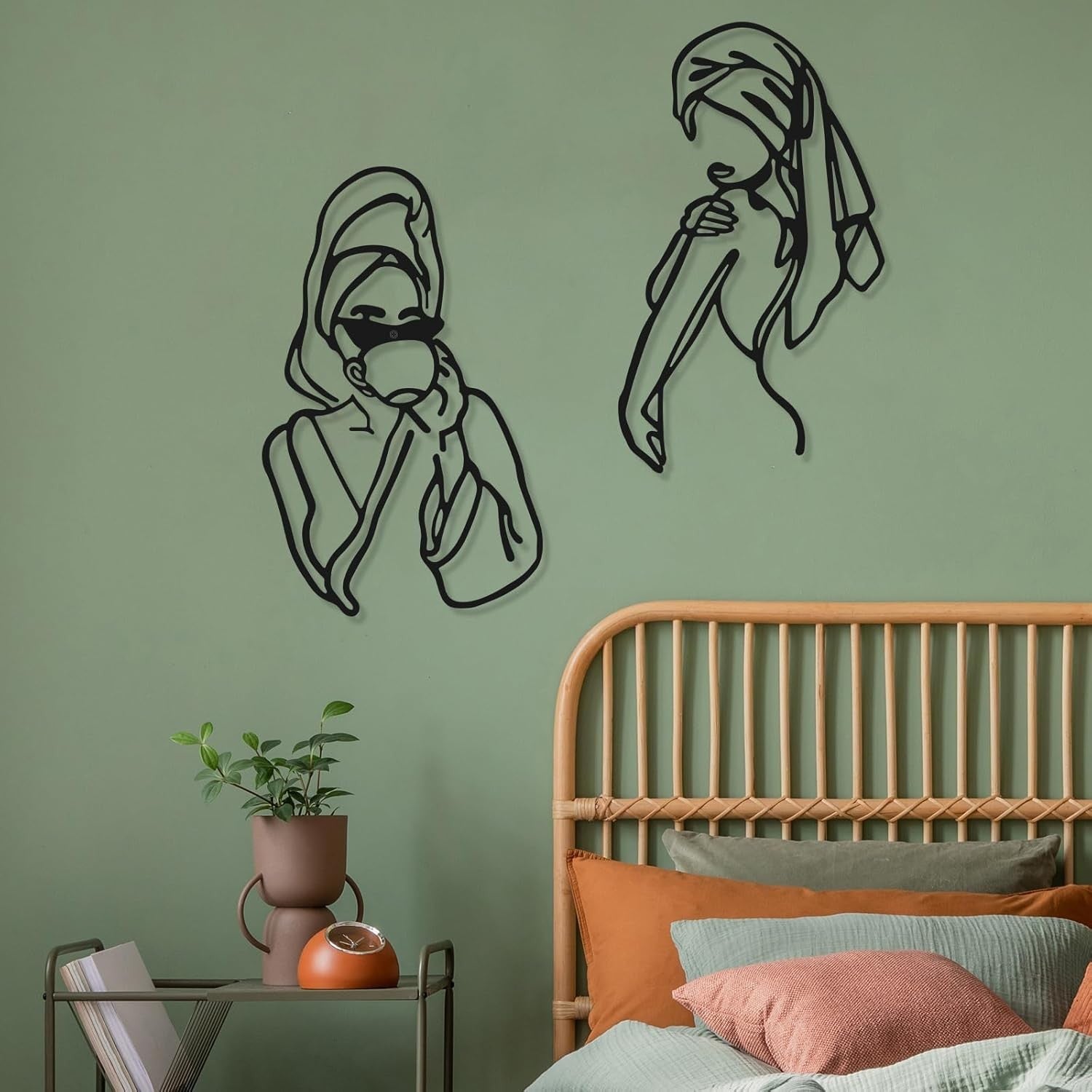 3Pcs Metal Wall Art Abstract Woman Drawing Decor Set