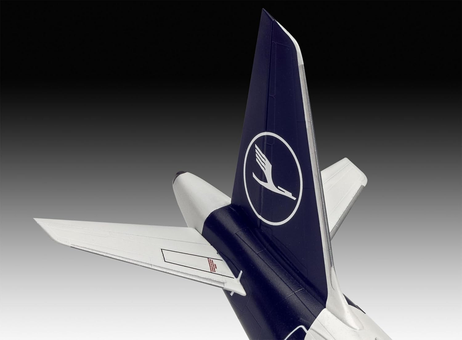 Airbus A320neo Model Kit 1:144 Scale Unpainted Plastic Advanced Assembly Set