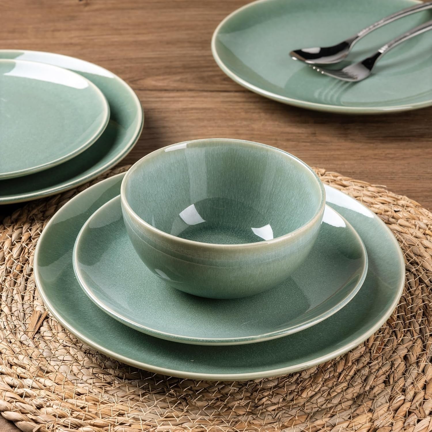 24 Piece Stoneware Dinner Set Plates Bowls Reactive Glaze Dishwasher Safe