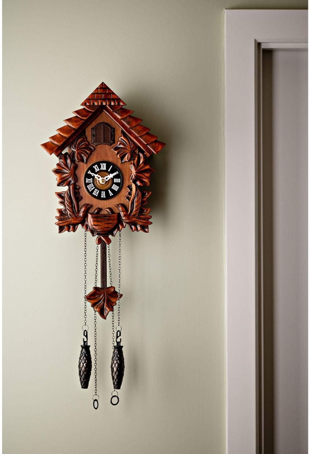 Traditional Cuckoo Wall Clock Rustic Chalet Style Quartz Timepiece 28cm