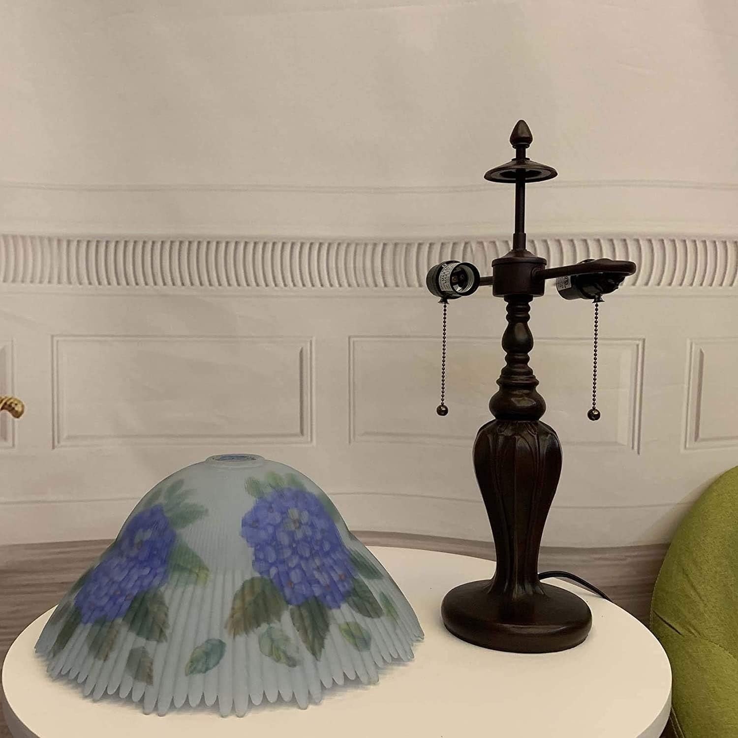 Hand-Painted Hydrangea Table Lamp, Stained Glass Shade, 35x49x36 cm