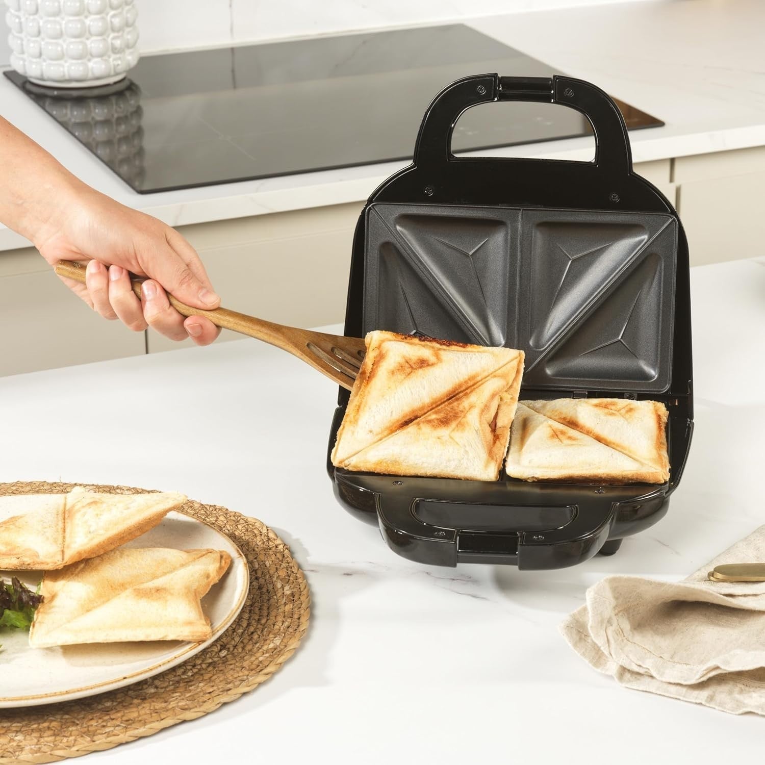 Stylish 750W Sandwich Toaster | Handbag Design Non-Stick Toastie Maker