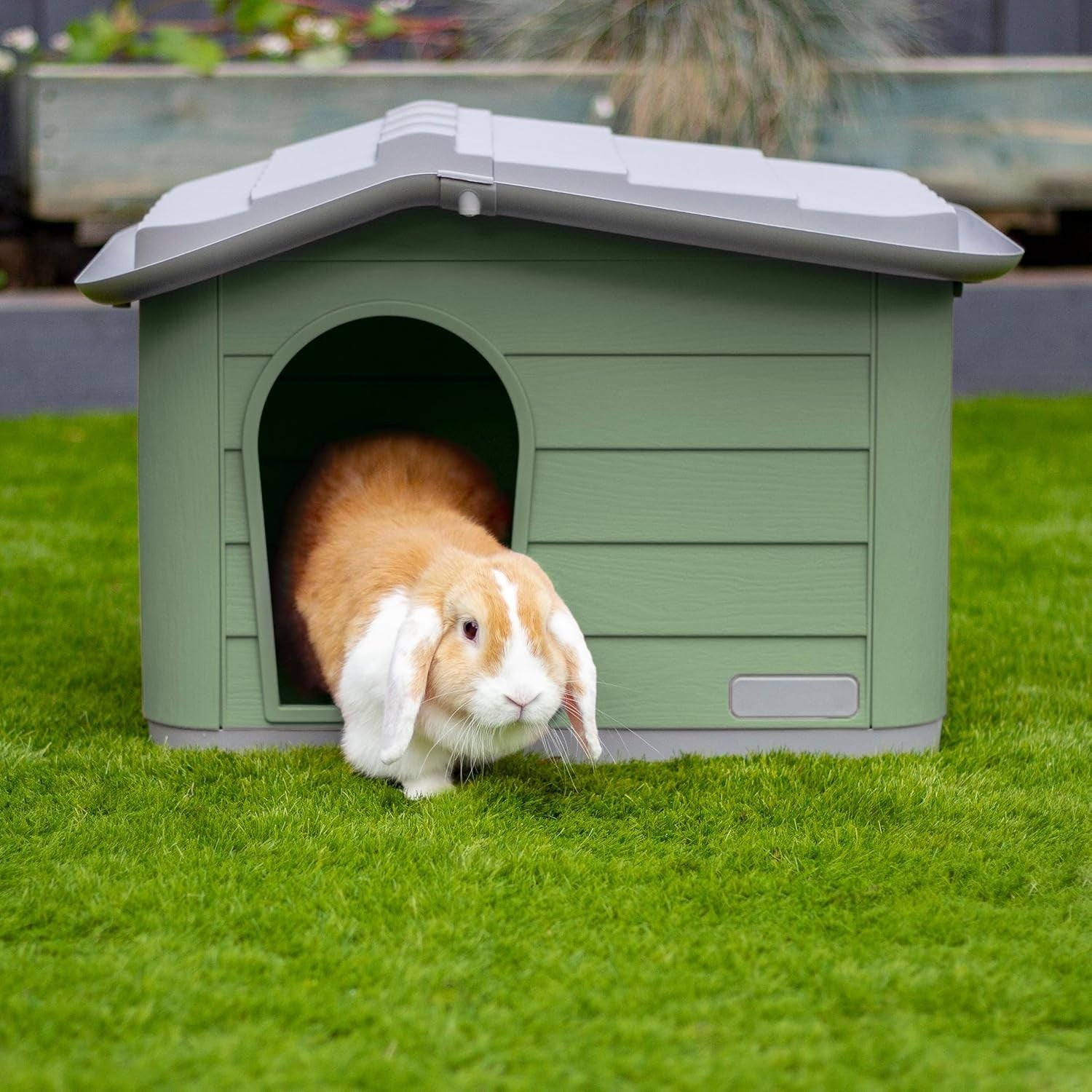 Durable Outdoor Pet House Shelter for Small Dogs, Cats & Rabbits 59x51x41 cm