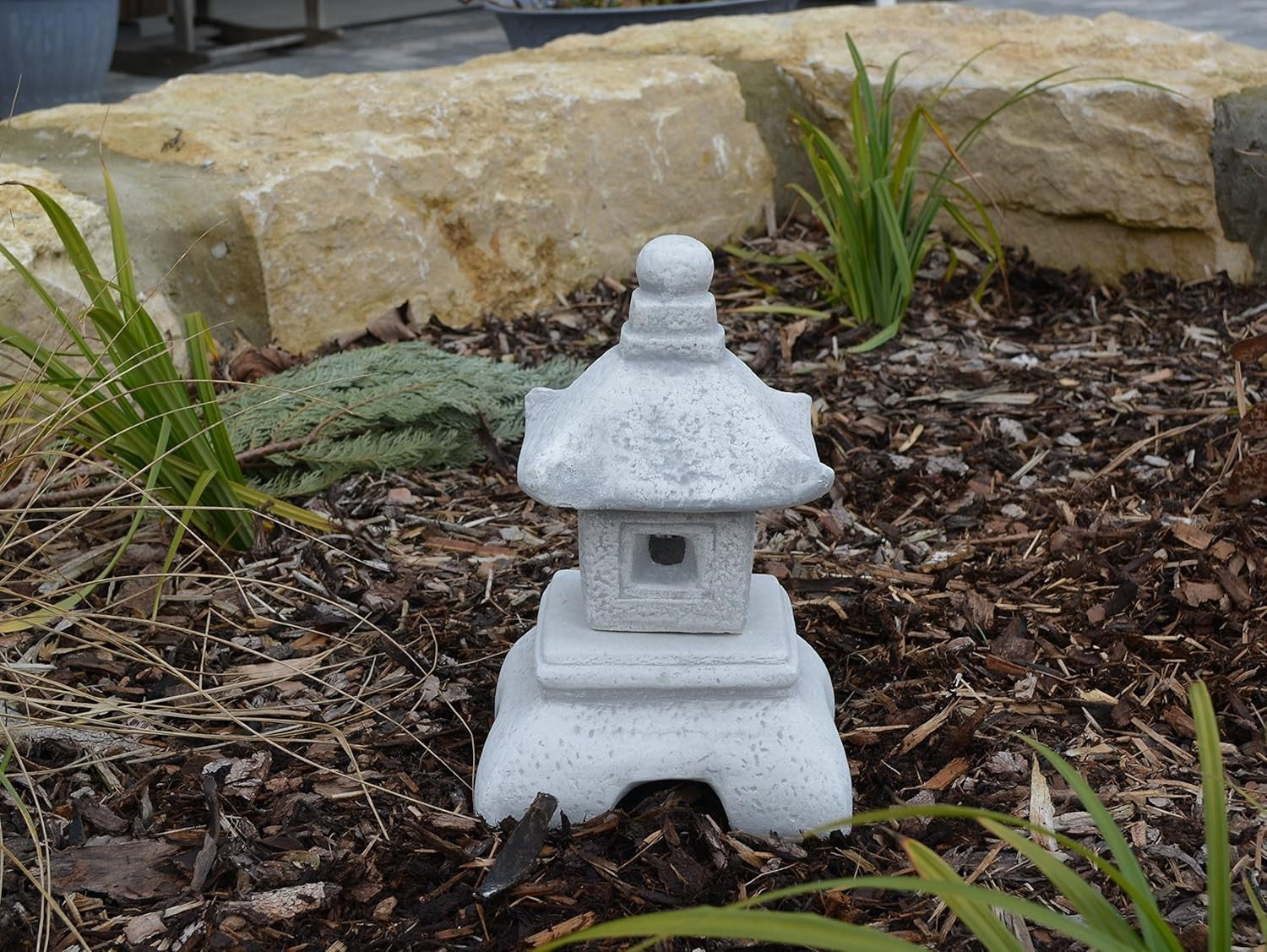 Japanese Yukimi Stone Lantern 33cm Frost Proof Cast Concrete Garden Decor