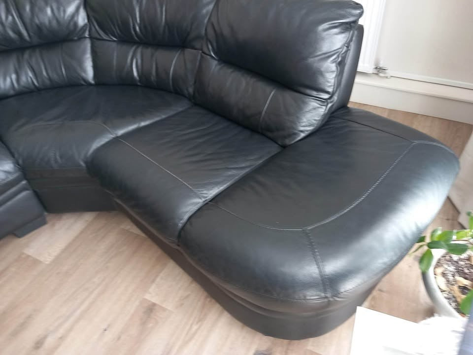 Luxe Black Leather Corner Sofa (PTP)