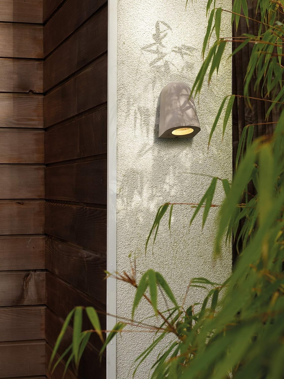 Durable Outdoor Coastal Wall Light 6W Concrete, Dimmable & Weatherproof