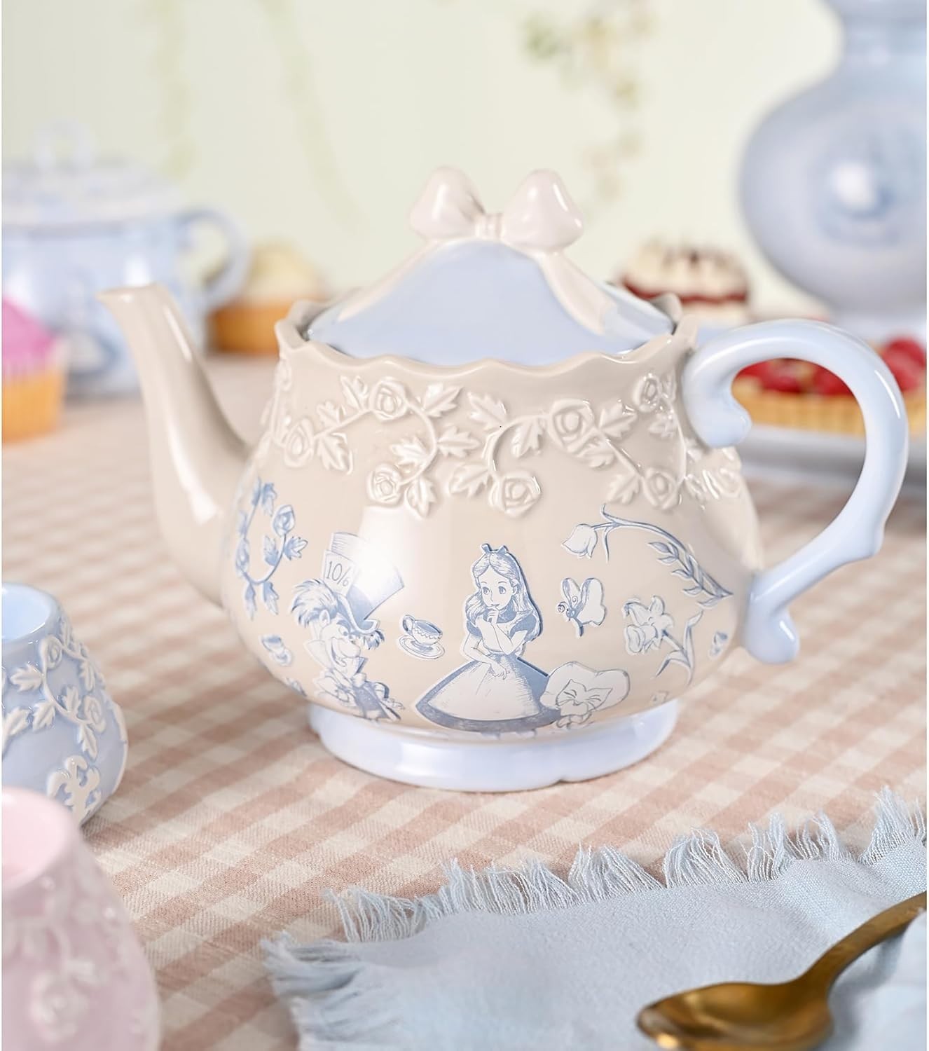 Alice Wonderland Ceramic Teapot 500ml Tea Pot Gift Box Collectors