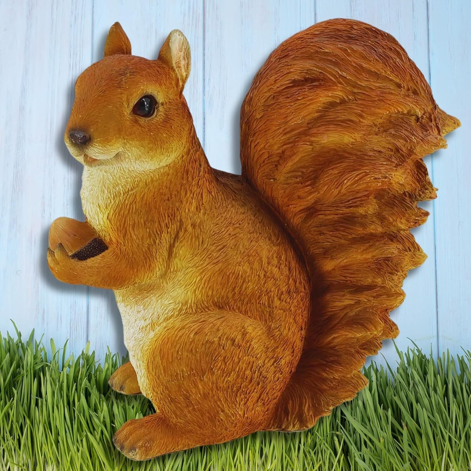 Realistic Squirrel Garden Ornament 27cm • Weatherproof Resin • Decor
