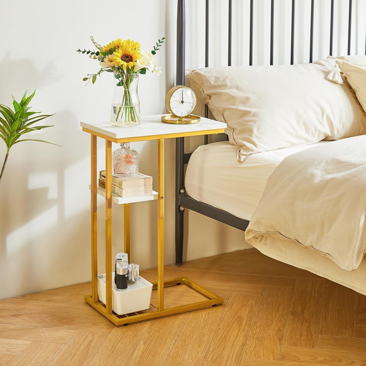 C-Shaped Side Table Marble Pattern White & Gold – Compact, Sturdy, Easy Access