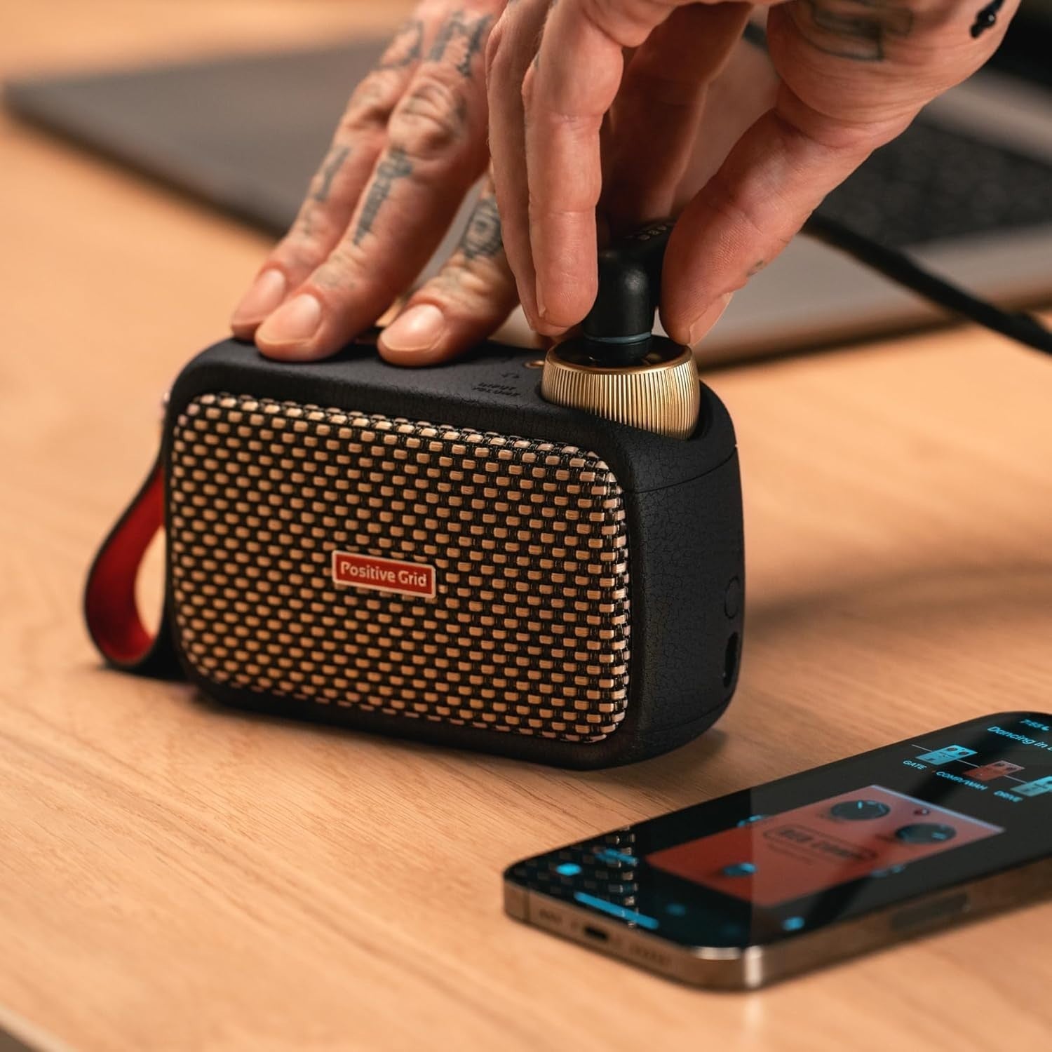 Ultra-Portable Spark GO 5W Smart Guitar Headphone Amp Bluetooth Speaker