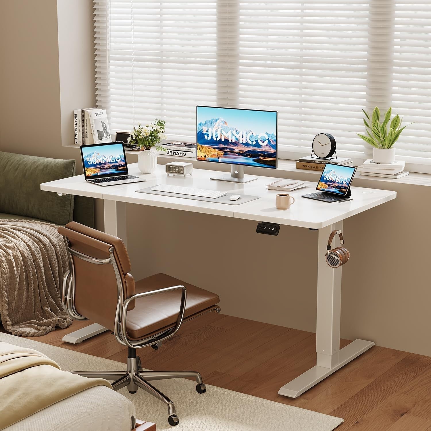 Electric Standing Desk 140x60cm Adjustable Sit Stand Table with Memory – White